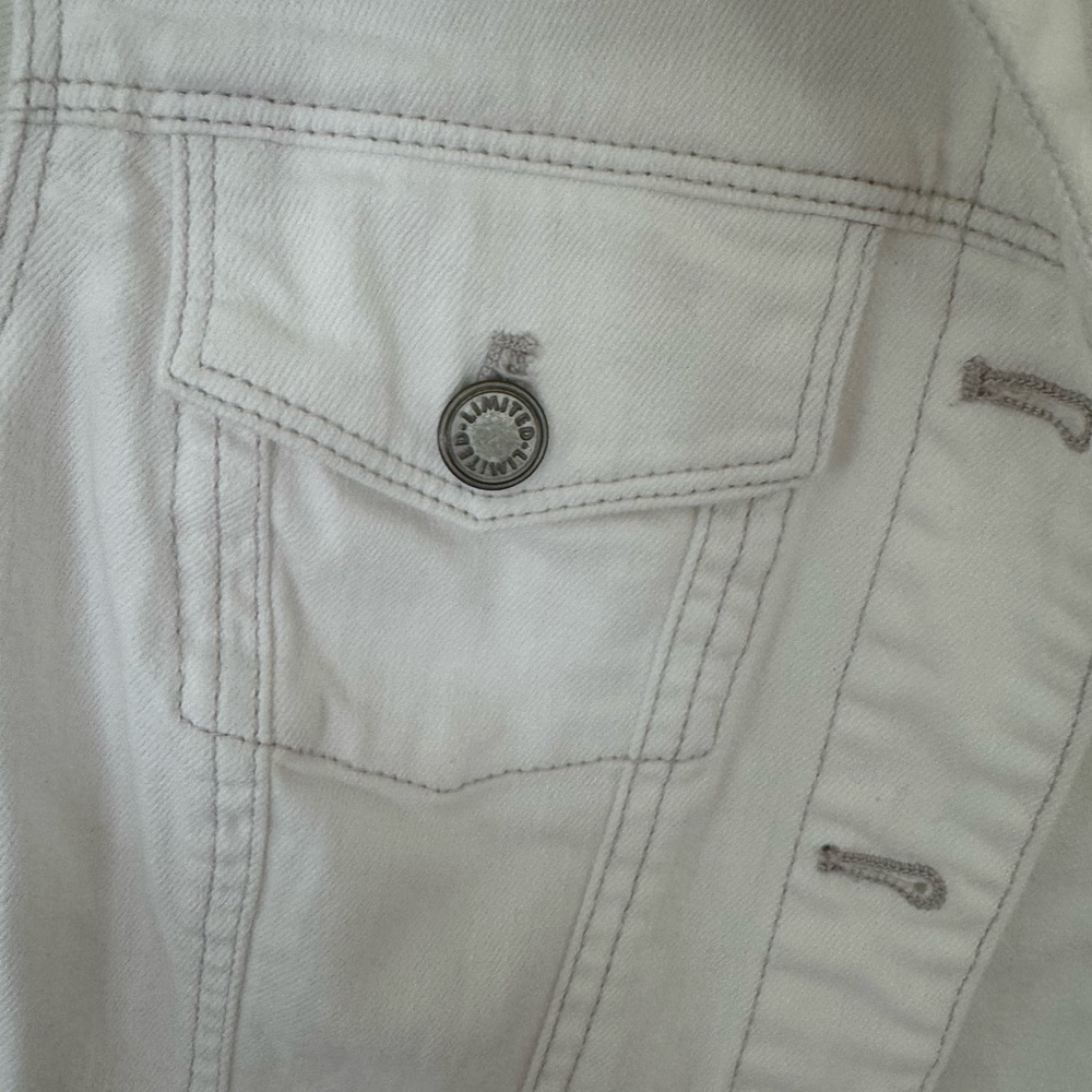 The Limited women’s White Denim Jacket - Picture 3 of 5